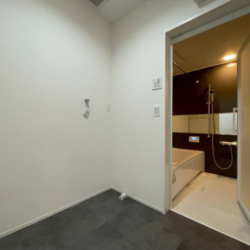 脱衣所→お風呂風呂